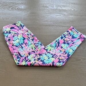 Lilly Pulitzer Luxletic Printed Capri Leggings with Pockets, size S, 20” inseam
